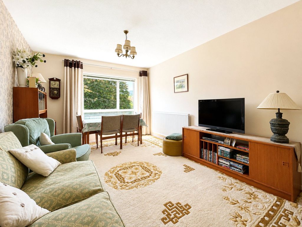 Property photo 3 of 9 3 - Picture No. 07
