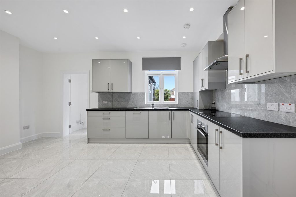 Property photo 2 of 15 Kitchen