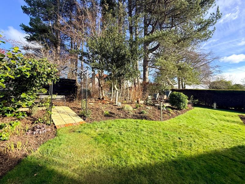 Property photo 3 of 32 Photo 30