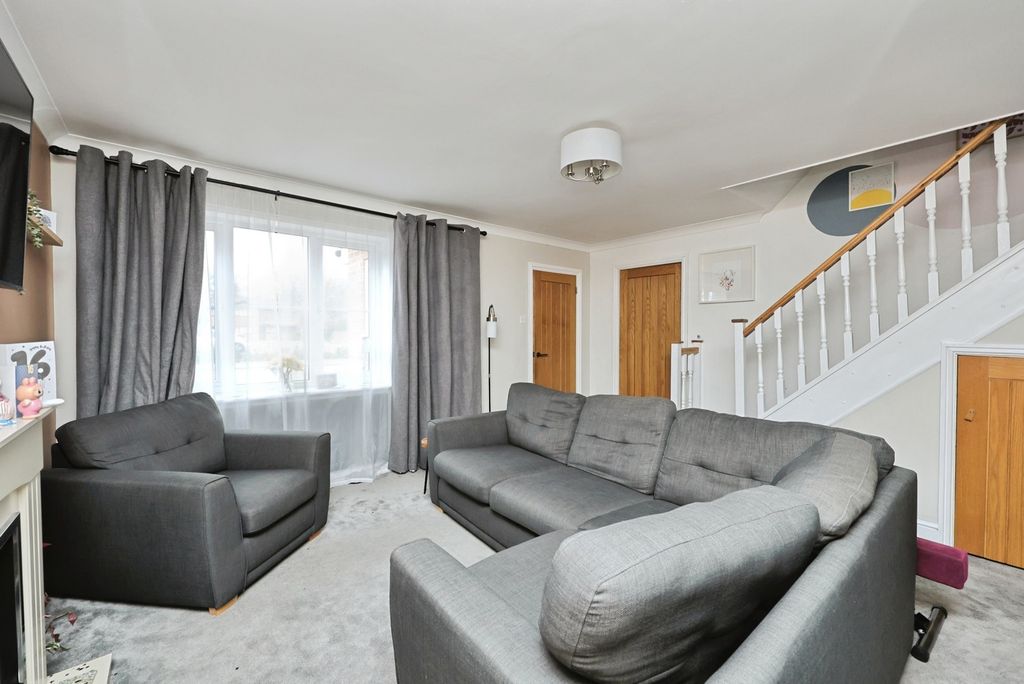 Property photo 3 of 16 Pbox-Img.Jpg