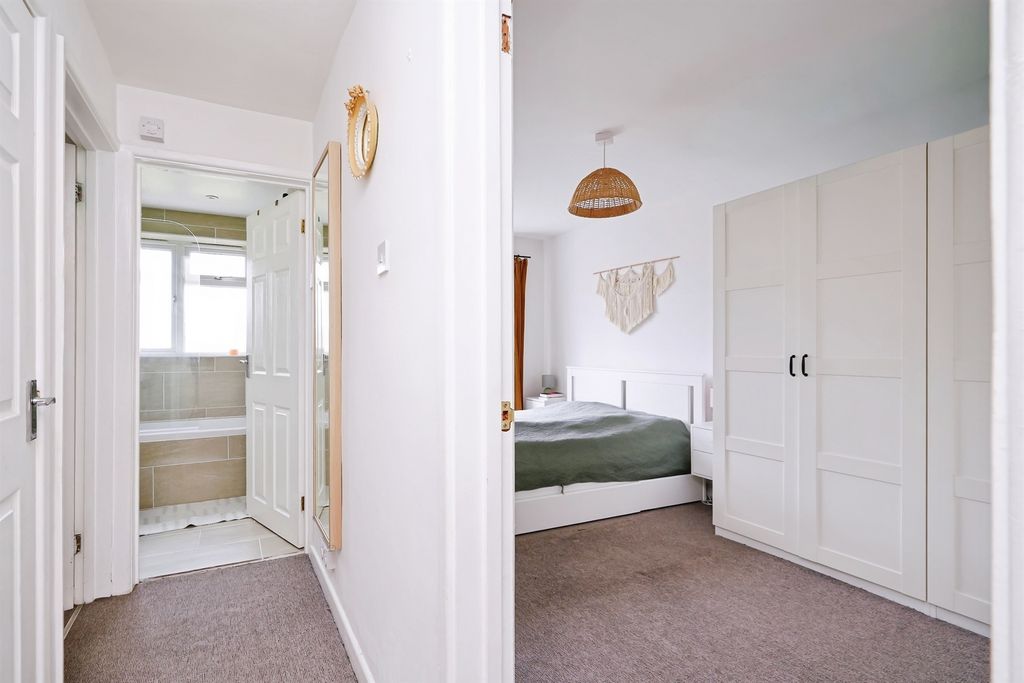 Additional image 11 of 2 bed maisonette for saleMerritt Road, Didcot OX11