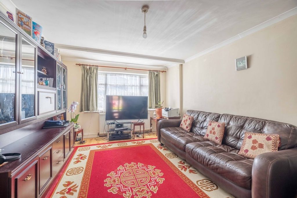 Property photo 3 of 16