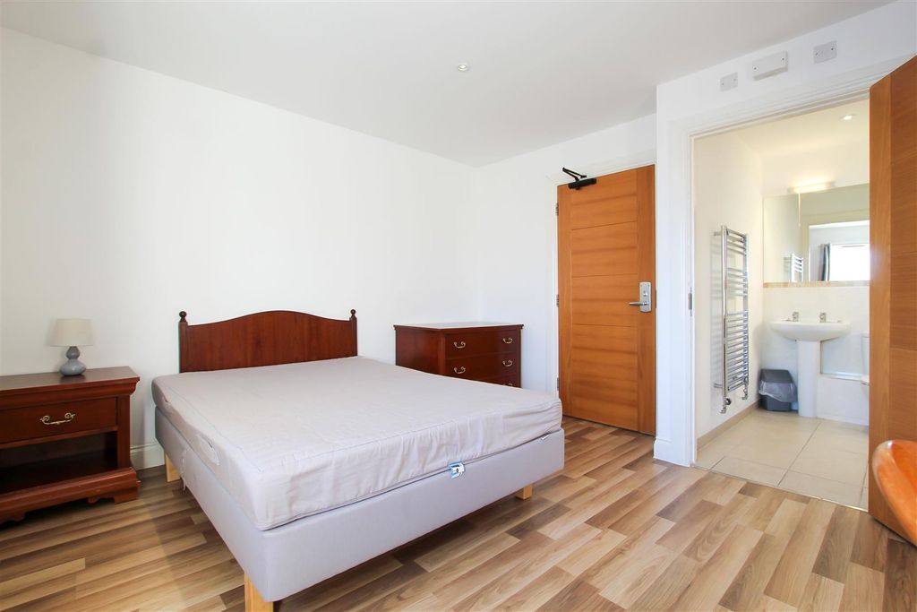 Property photo 2 of 8 Img_4254.Jpg