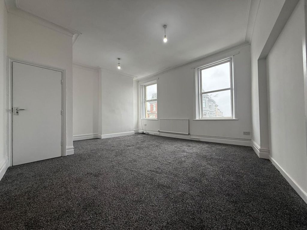 Property photo 2 of 18 Living Room