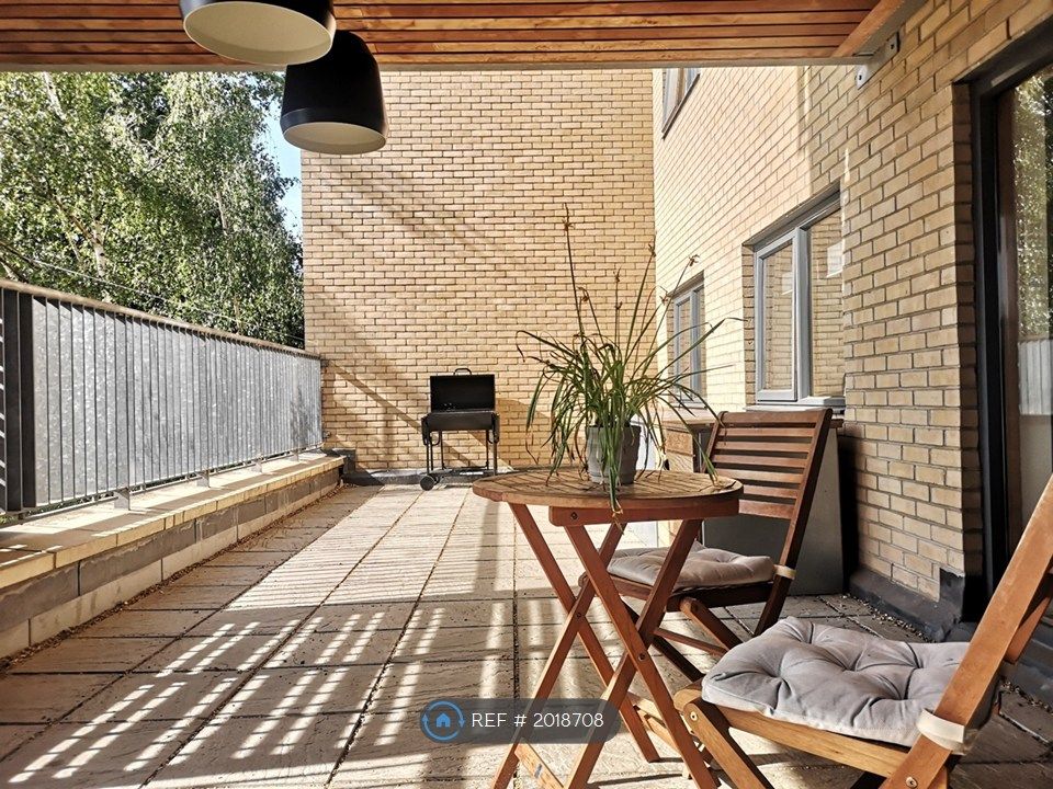 Property photo 3 of 16 Terrace