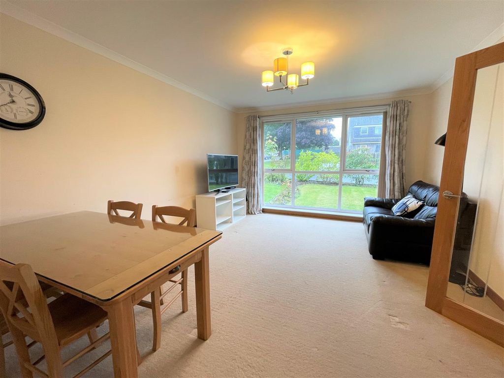 Property photo 2 of 9 Lounge.Jpg