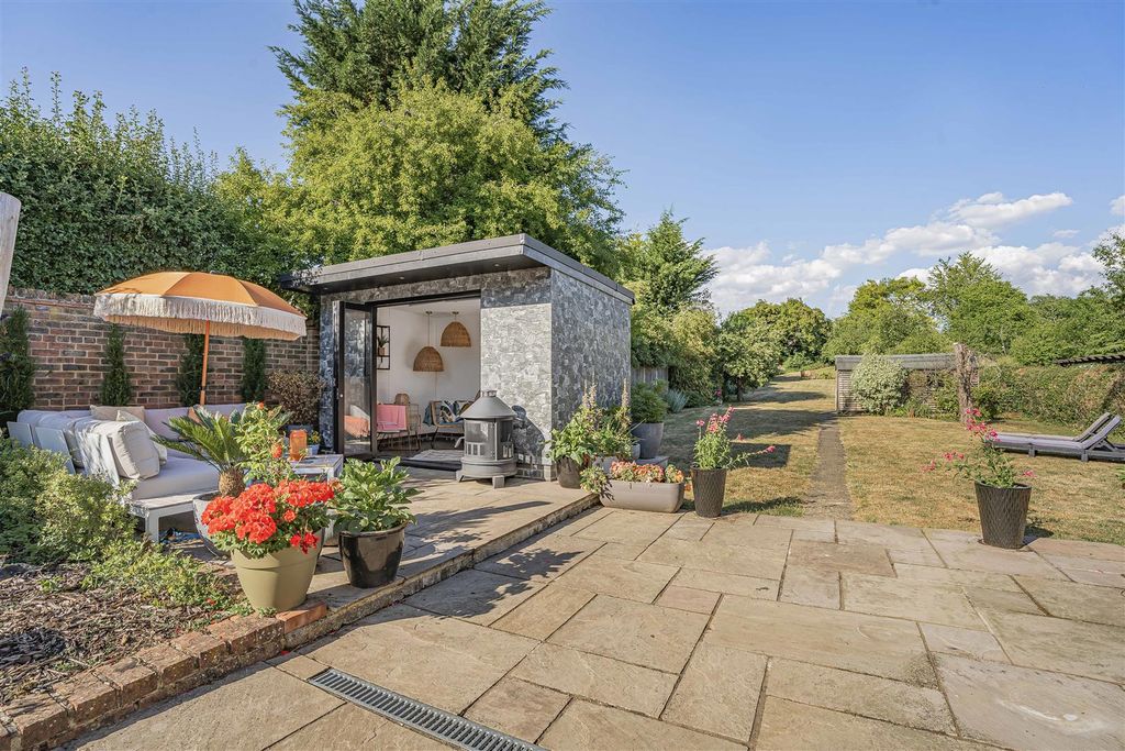 Property photo 2 of 35 15_56933.Jpg