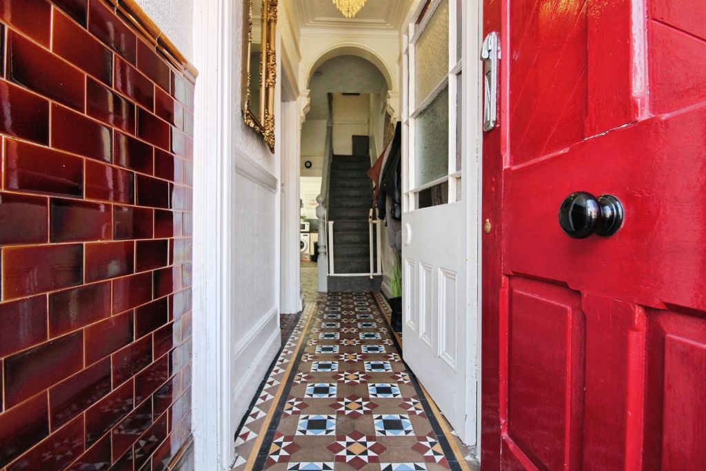 Property photo 1 of 17