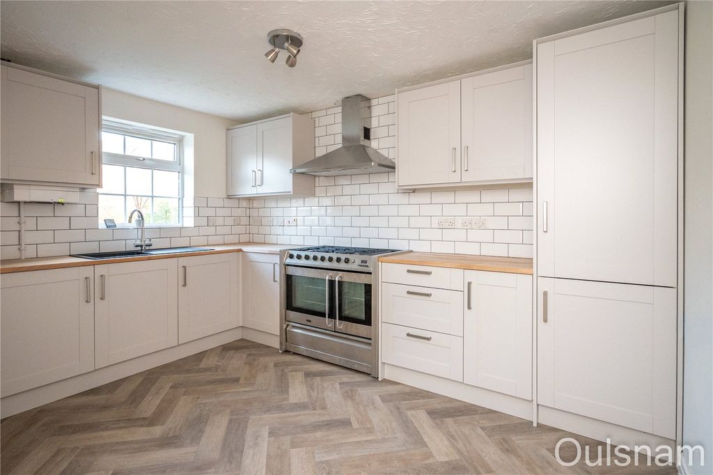 Property photo 3 of 19 Picture No. 11