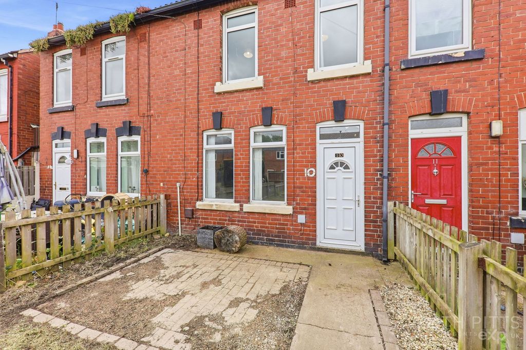 Property photo 2 of 28