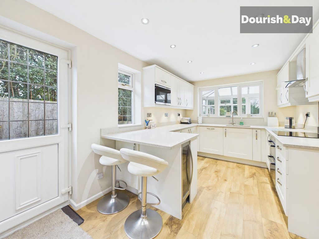 Property photo 3 of 35