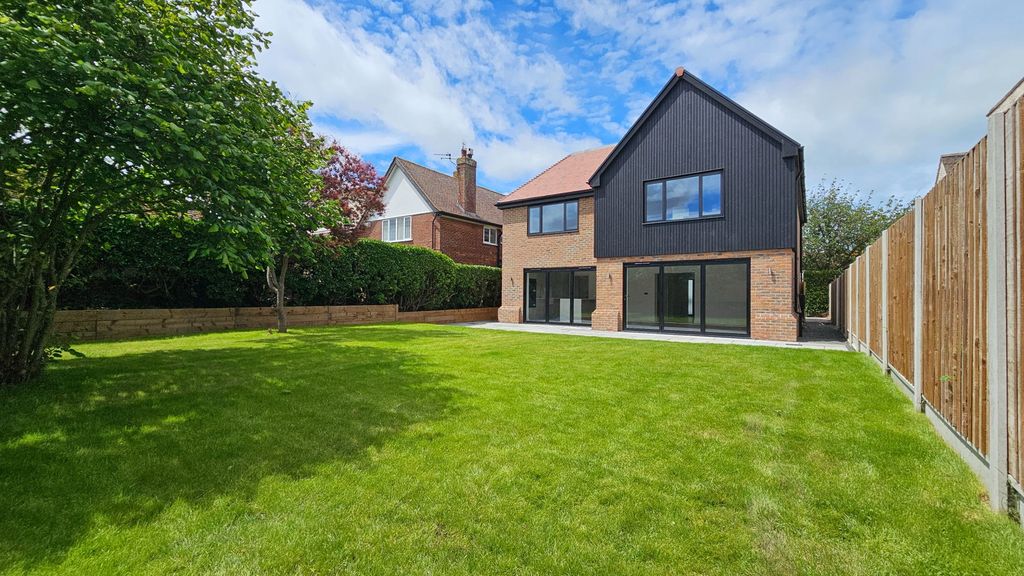 Property photo 2 of 44