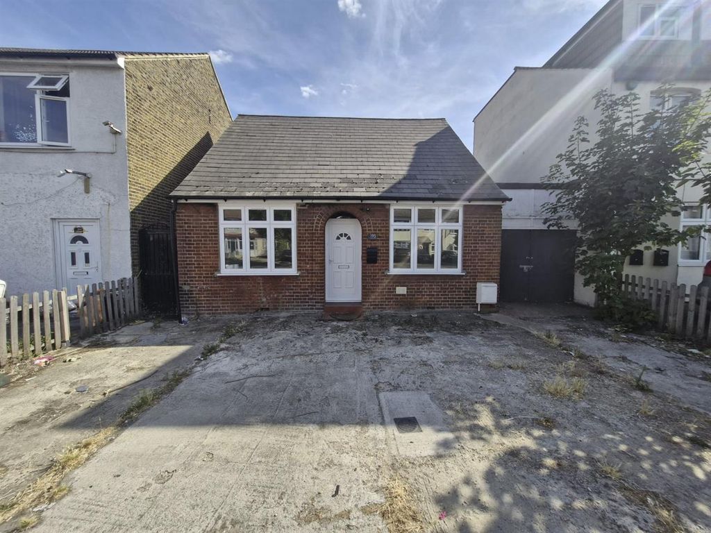 Property photo 1 of 10 Adobeexpressphotos_1E223c8E8F2047A291B279B0471462c