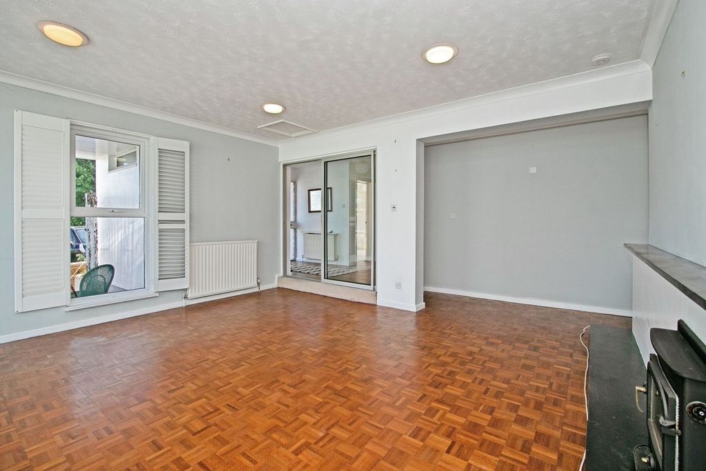 Property photo 3 of 29