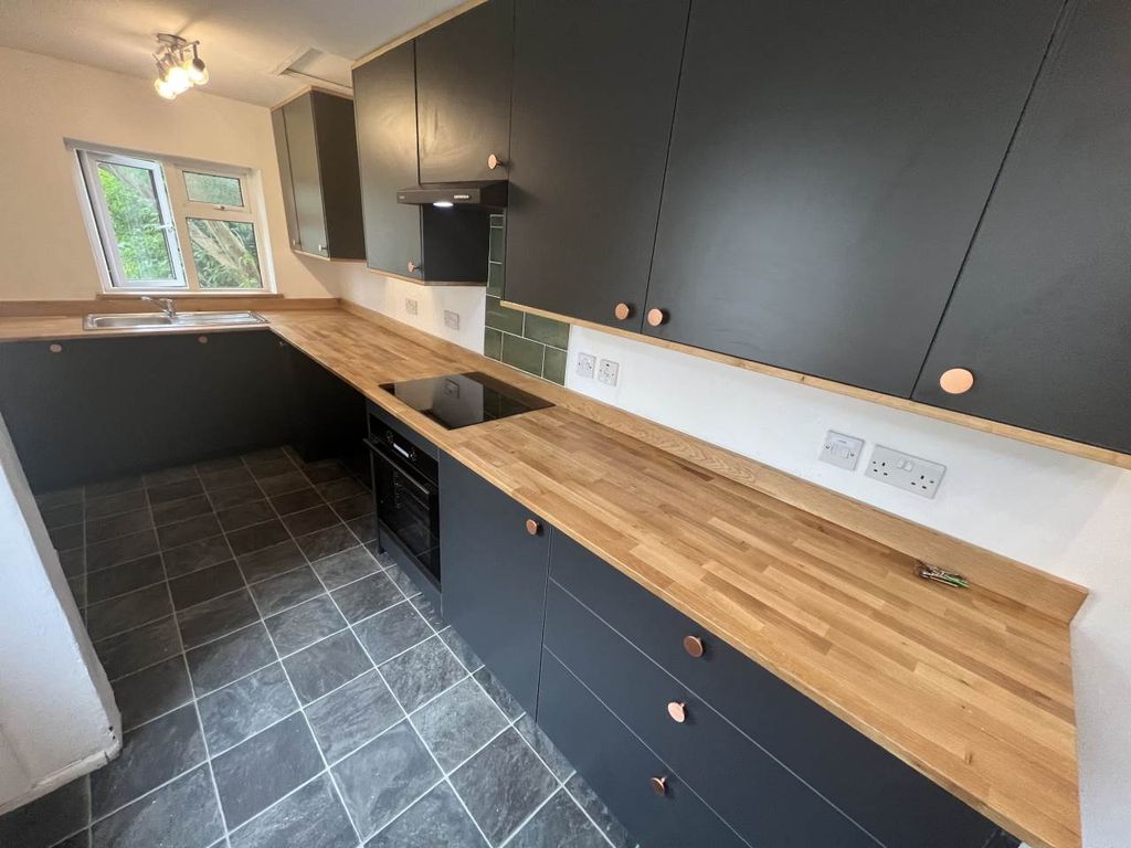Property photo 2 of 9 The Butts New Kitchen Img_4802