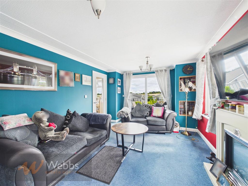Property photo 2 of 11 Cam01407G0-Pr0286-Still008.Jpg