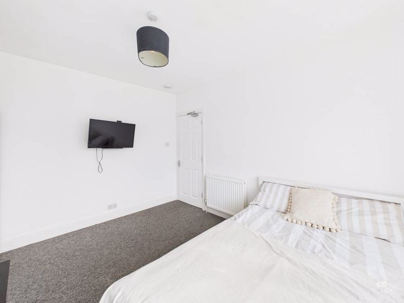 Property photo 2 of 13 Bedroom