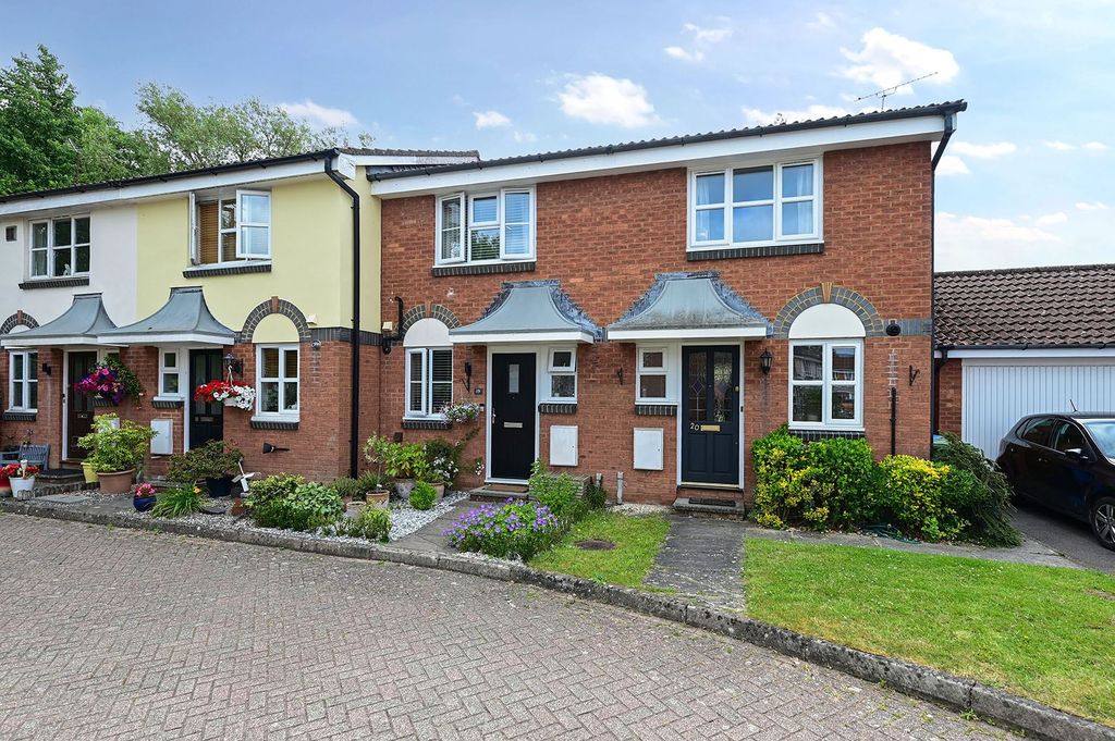 Property photo 1 of 8 External
