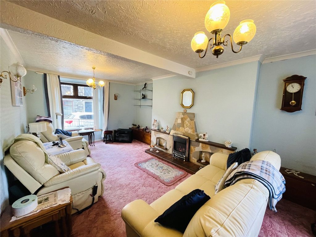 Property photo 2 of 17 Picture No. 16