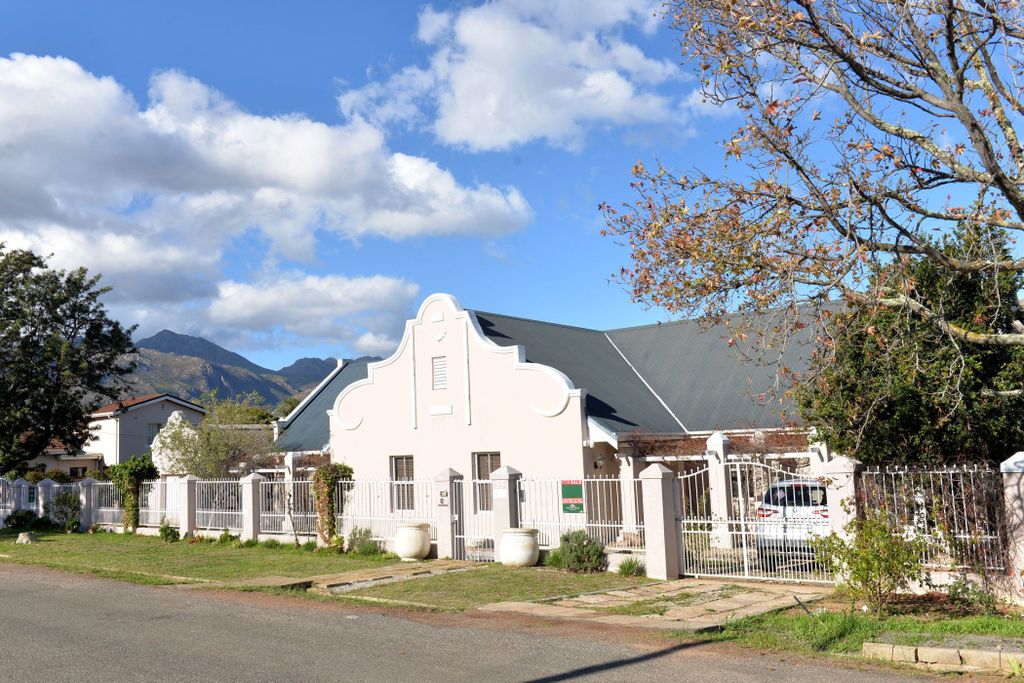 Property photo 1 of 21 1Sw1700290