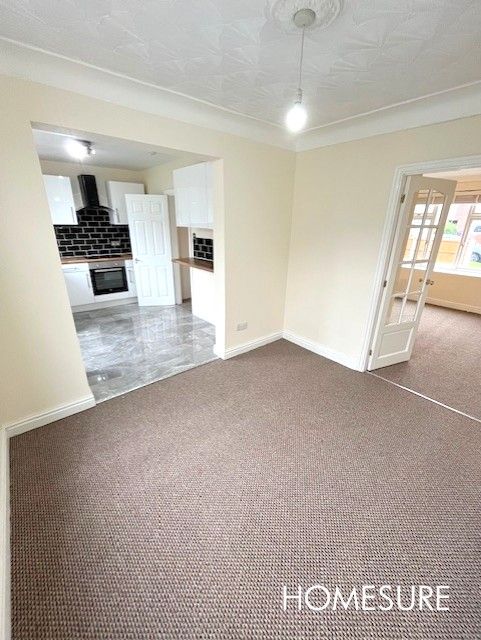 Property photo 2 of 10 Dining Room