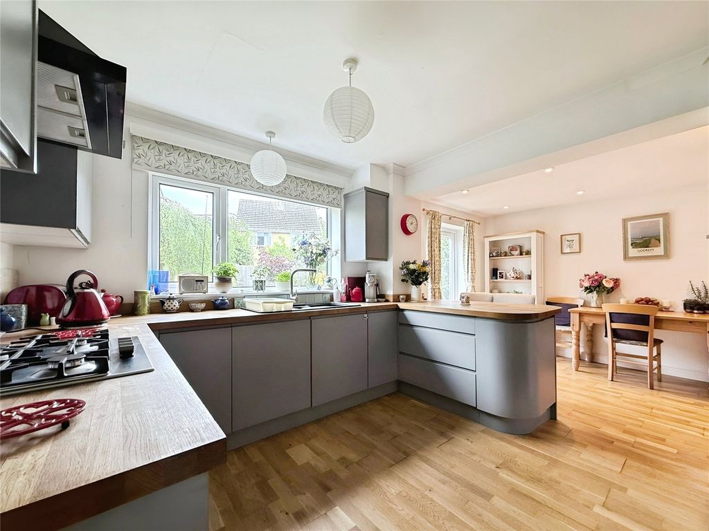 Property photo 3 of 15 Picture No. 34