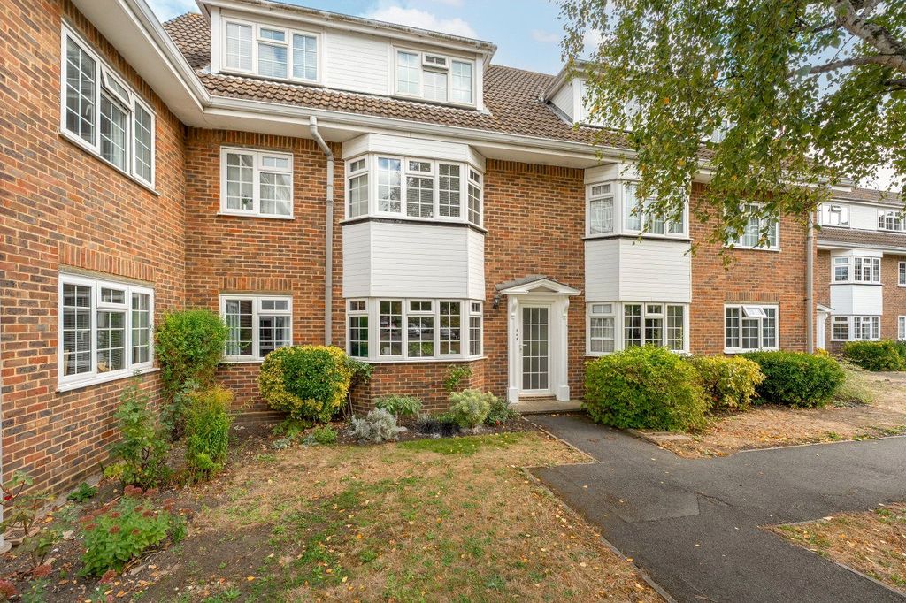 Property photo 2 of 17 Picture No. 12