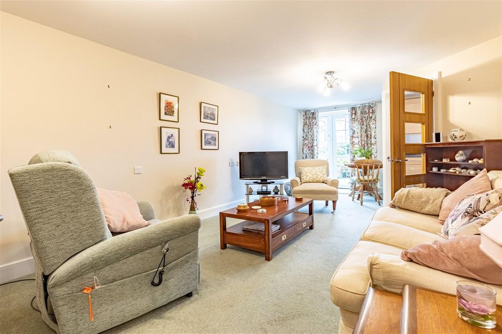 Property photo 1 of 22 11 Stewart Court (7).Jpg