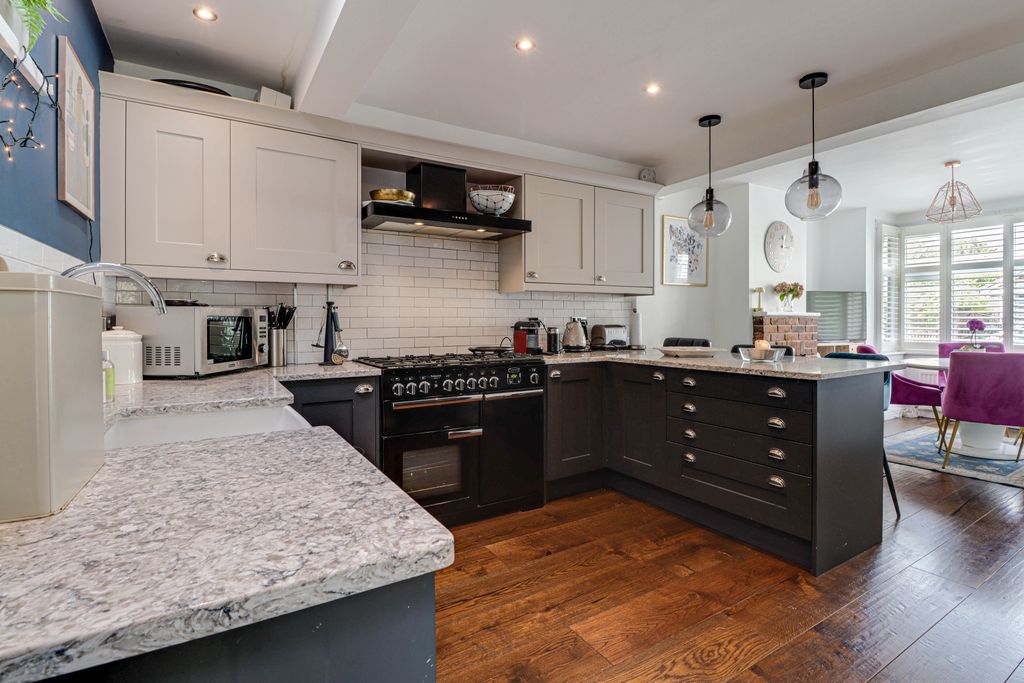 Property photo 3 of 17 Kitchen/Diner