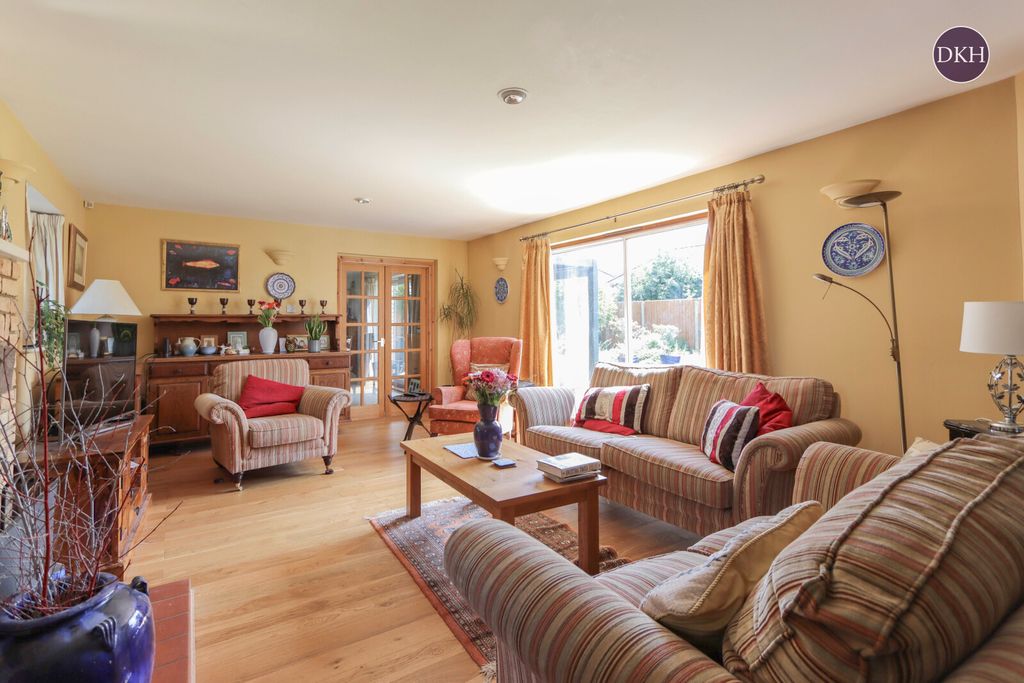 Property photo 2 of 15 Picture No. 05