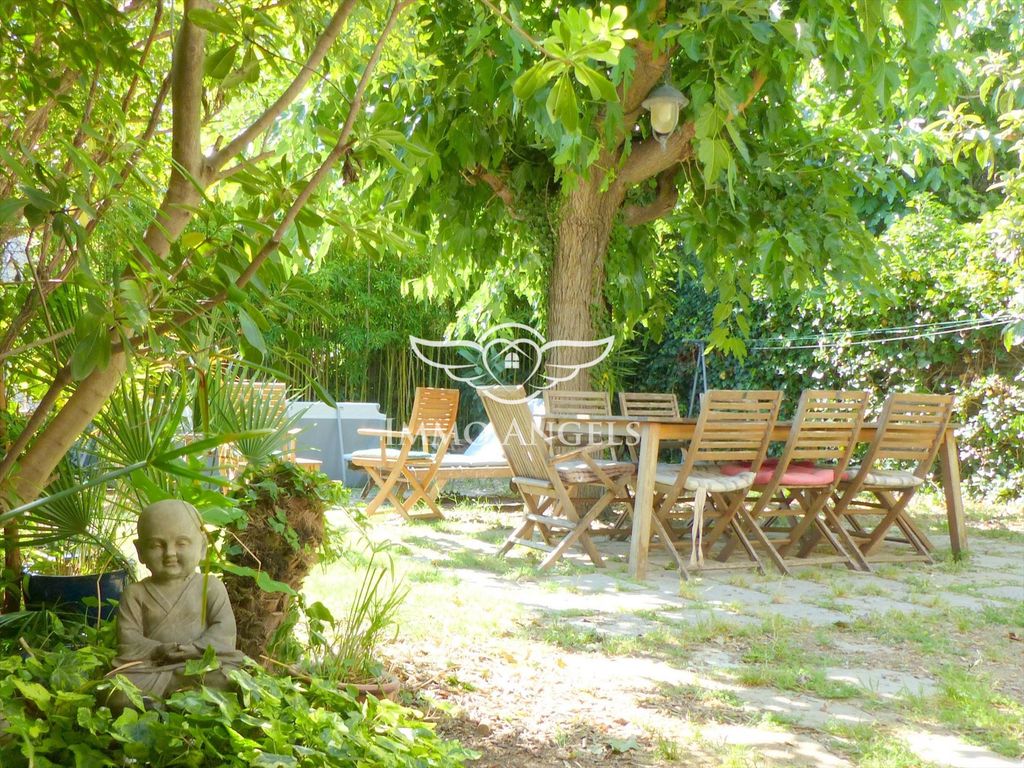 Property photo 1 of 17 5-Room House With Garden