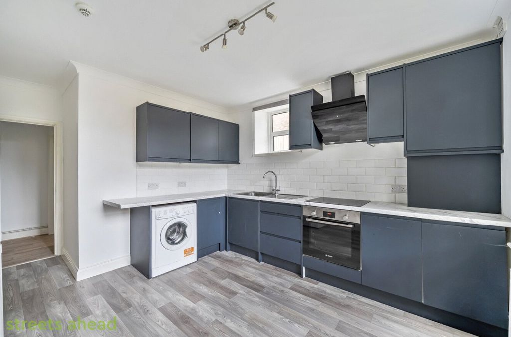 Property photo 3 of 9 Picture No. 04