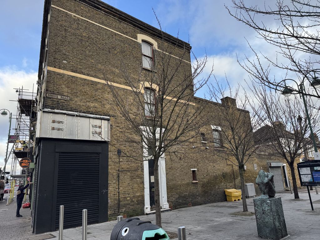 Property photo 2 of 5