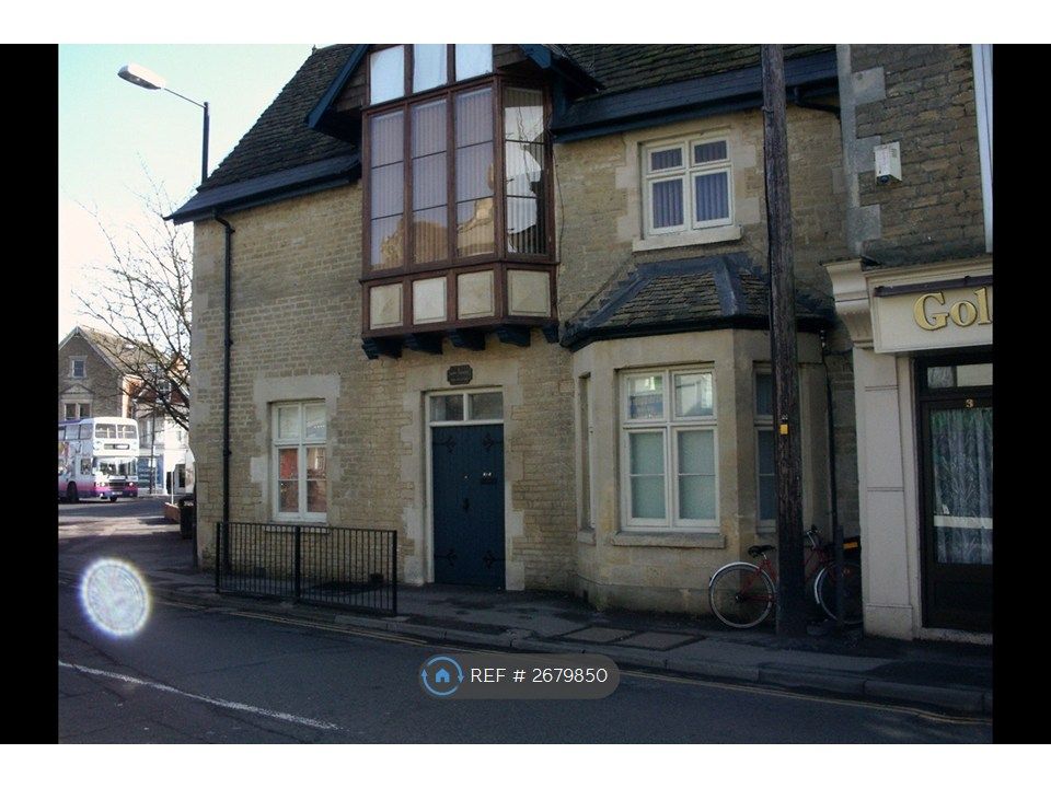 Property photo 2 of 26 Blue  Door Leading To Flat Two And Three