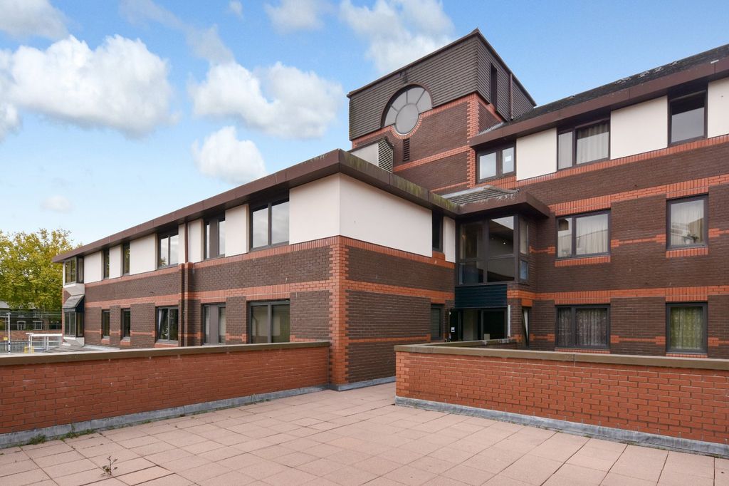 Property photo 2 of 19 Picture No. 10