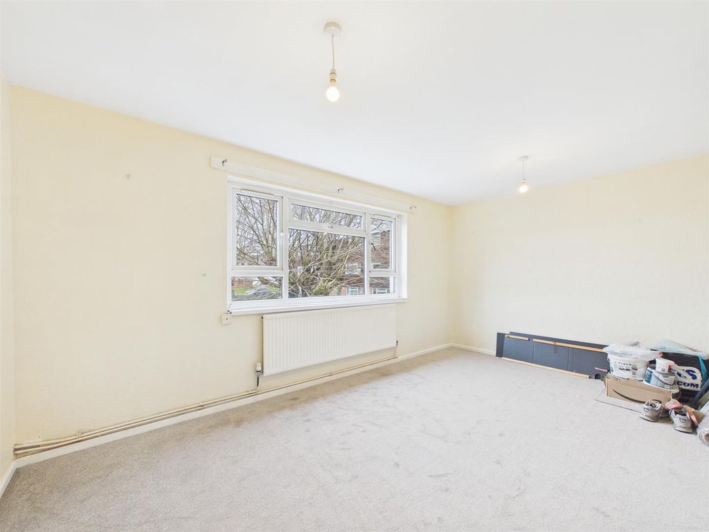 Property photo 3 of 19 Cam03604G0-Pr0256-Still003.Jpg