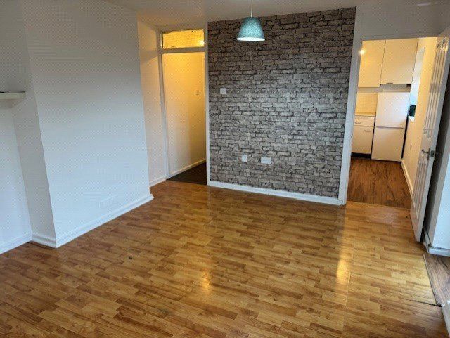 Property photo 2 of 12 Picture No. 02