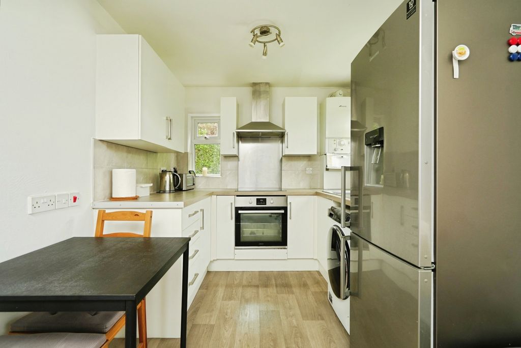 Property photo 3 of 10 Pbox-Img.Jpg