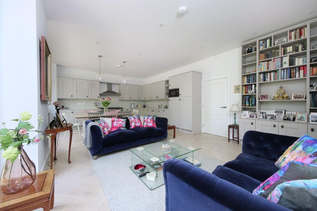 Property photo 3 of 22 Gv- Gff 11 Elm Grove Rd (7).Jpg