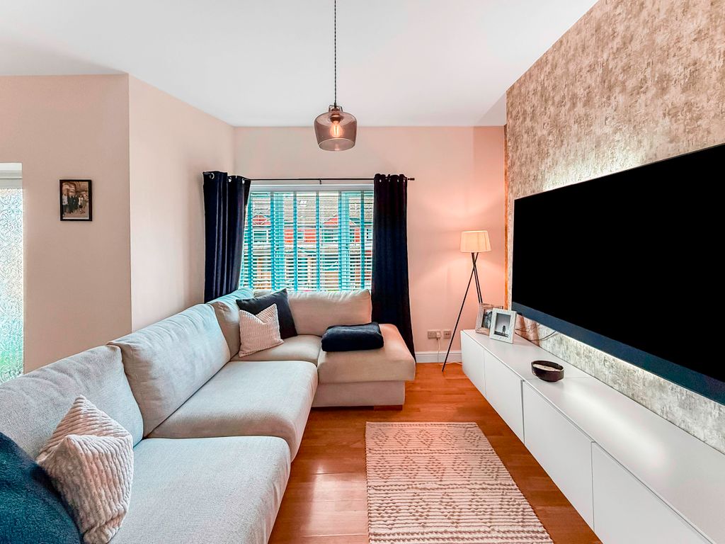 Property photo 3 of 18