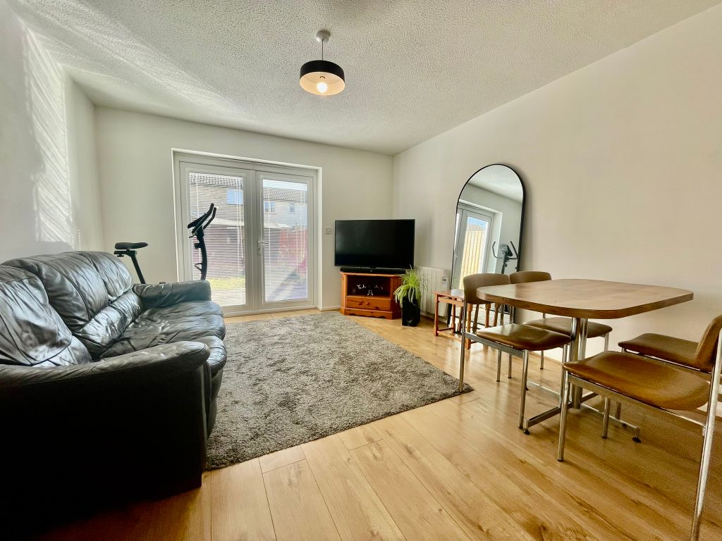 Property photo 3 of 10 Img_4939