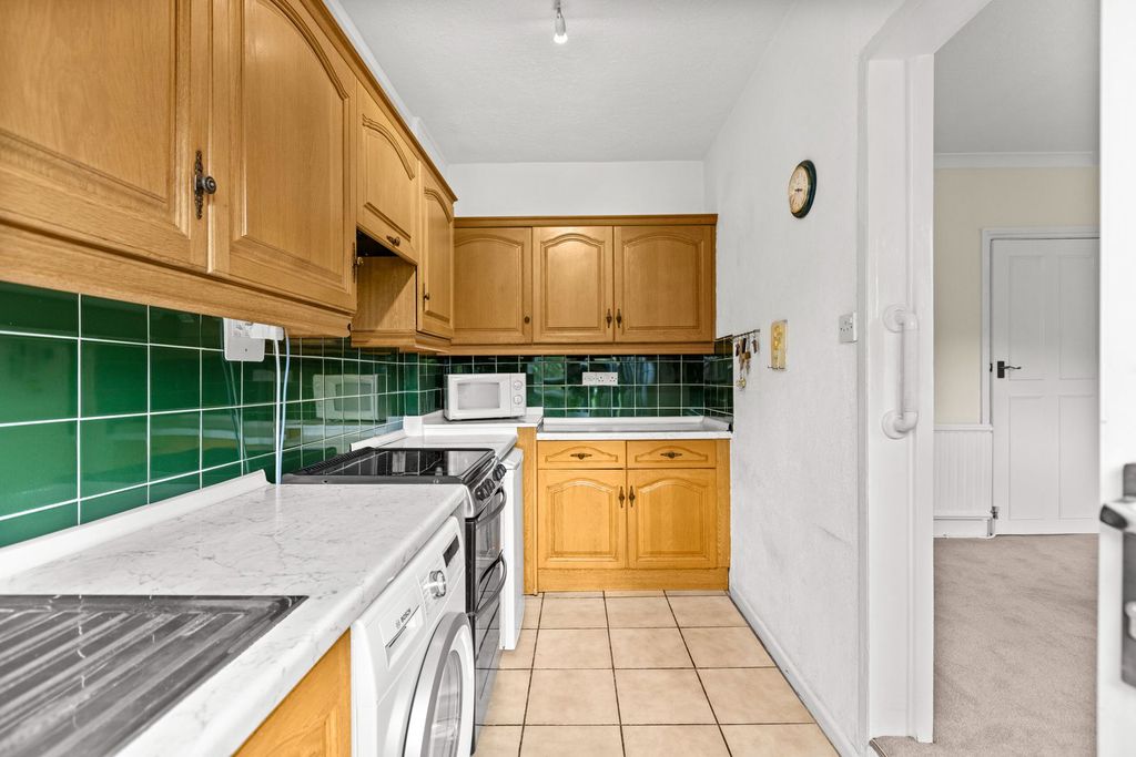 Property photo 3 of 11