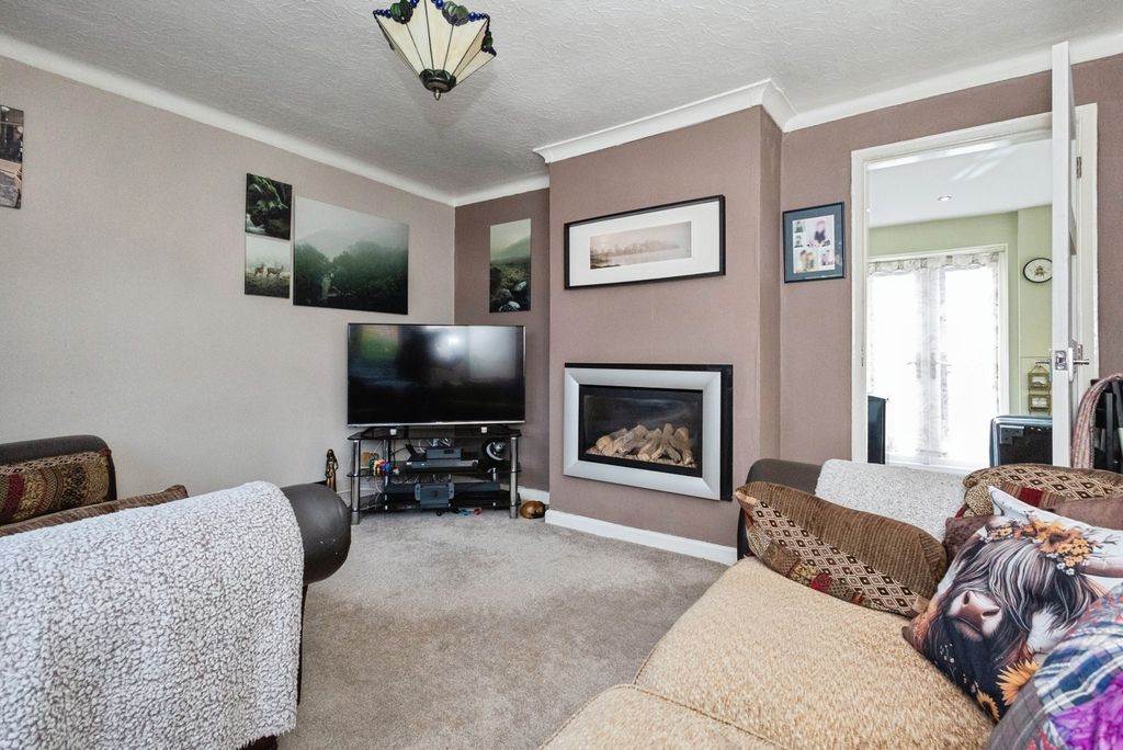Property photo 2 of 17 Pbox-Img.Jpg