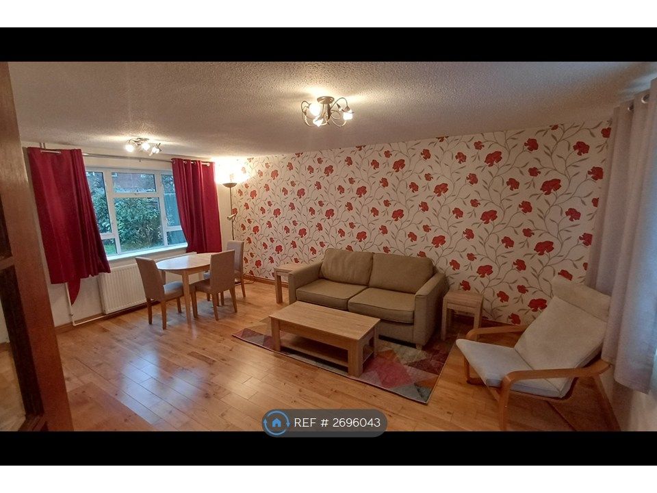 Property photo 2 of 18