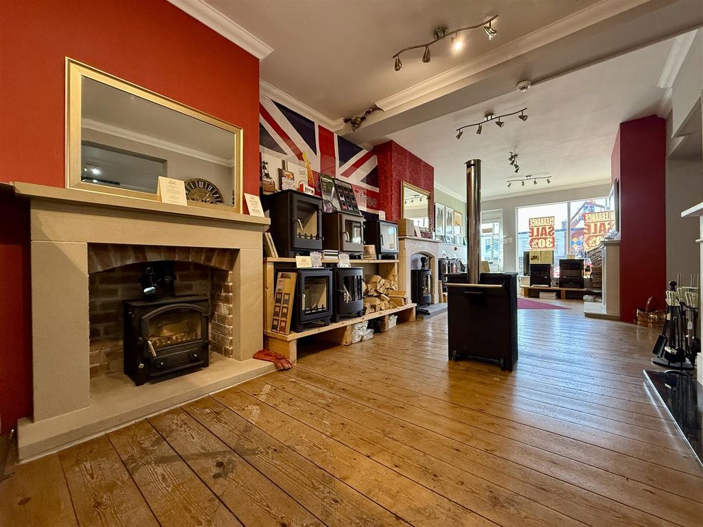 Property photo 2 of 23 Ground Floor Showroom