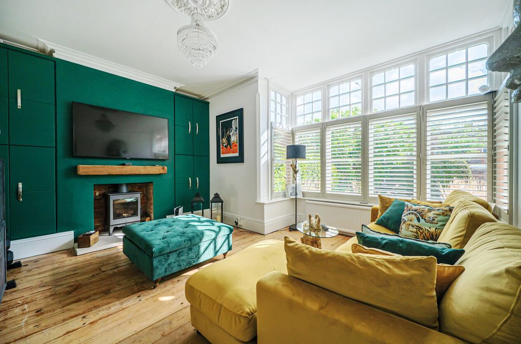 Property photo 2 of 18 1442638-10-69E741...