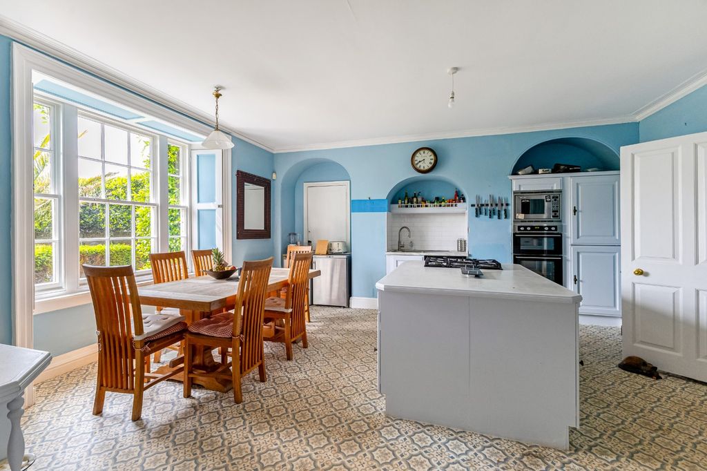 Property photo 3 of 19 Kichen / Breakfast R