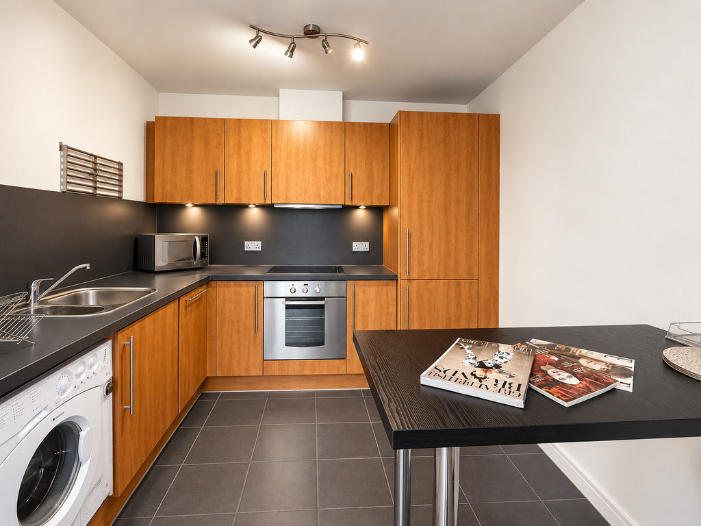 Property photo 3 of 7 Kitchen