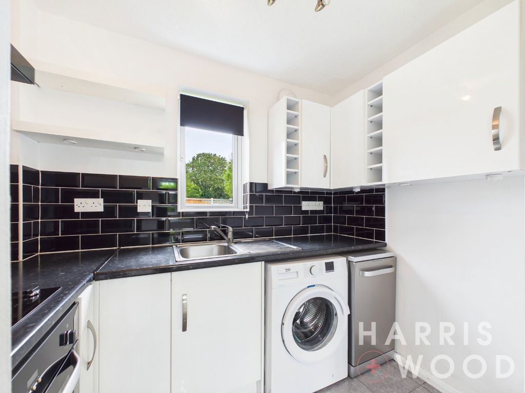 Property photo 2 of 18 5239003