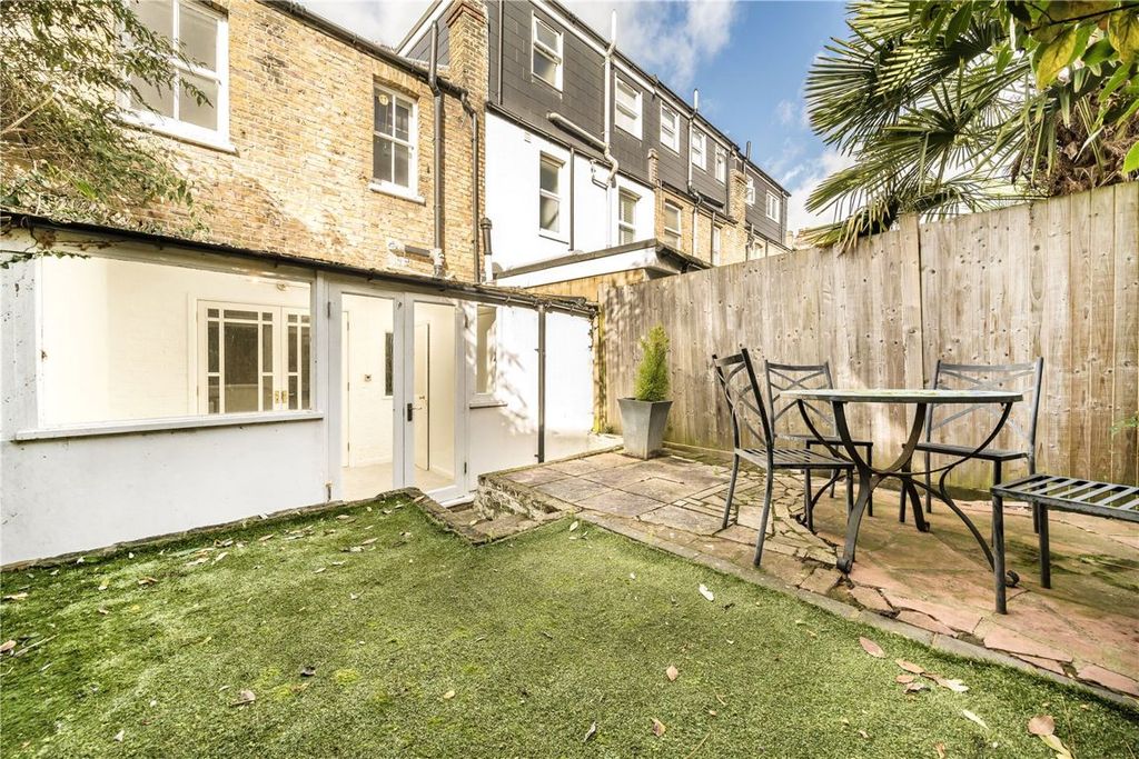 Property photo 3 of 12